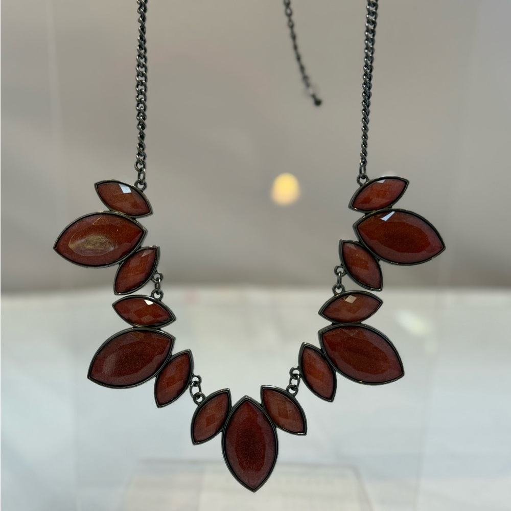 Elegant Red/Brown Statement Necklace